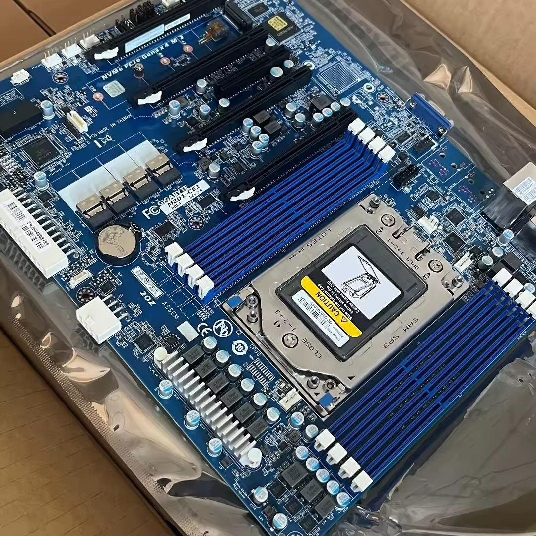 ‌Gigabyte MZ01-CE1 Server Motherboard |AMD EPYC™ 7003/7002 | ATX | 8 DIMMs | 1GbE LAN